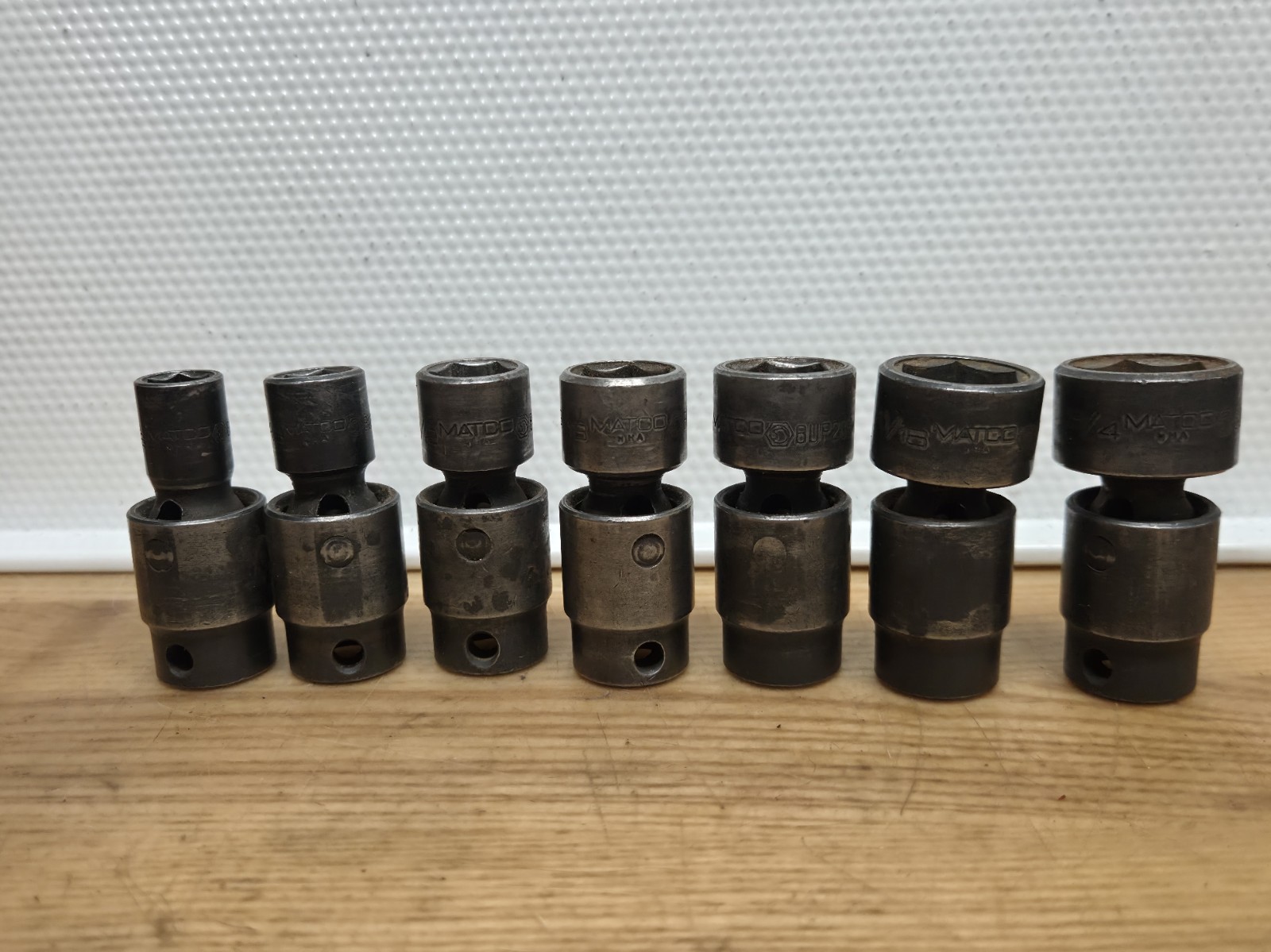 MATCO 3/8″ Drive 7pc 3/8″-3/4″ Impact Swivel Universal Socket Set w/Metal Tray