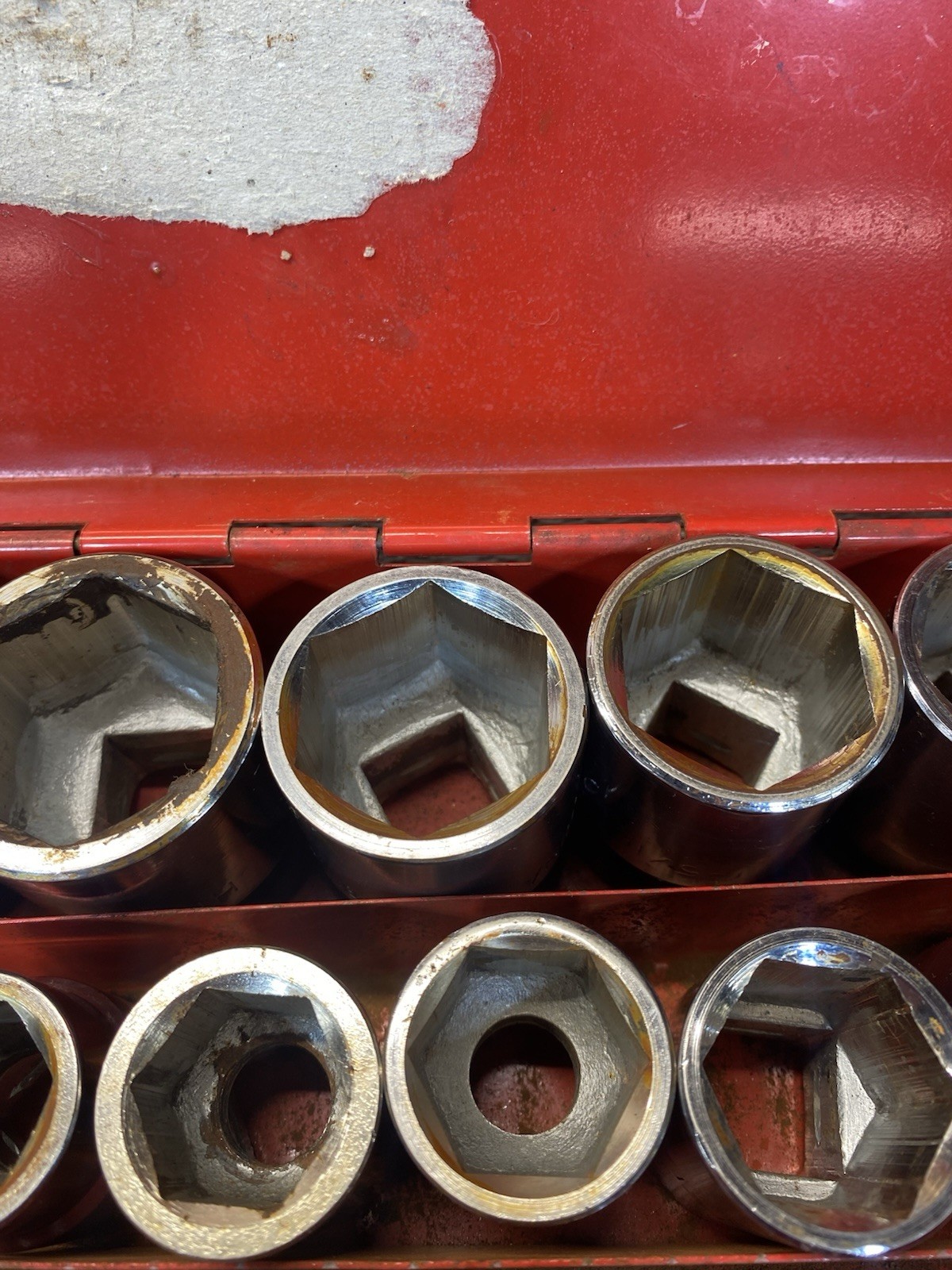 3/4” Drive Socket Set 18 Pieces With Metal Case