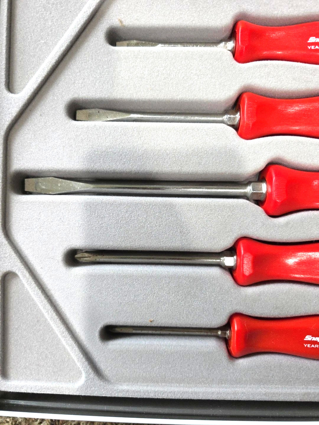 New** Snap-on™ Red Hard Handled 5-pc 85th Anniversary Screwdriver Set Metal Can