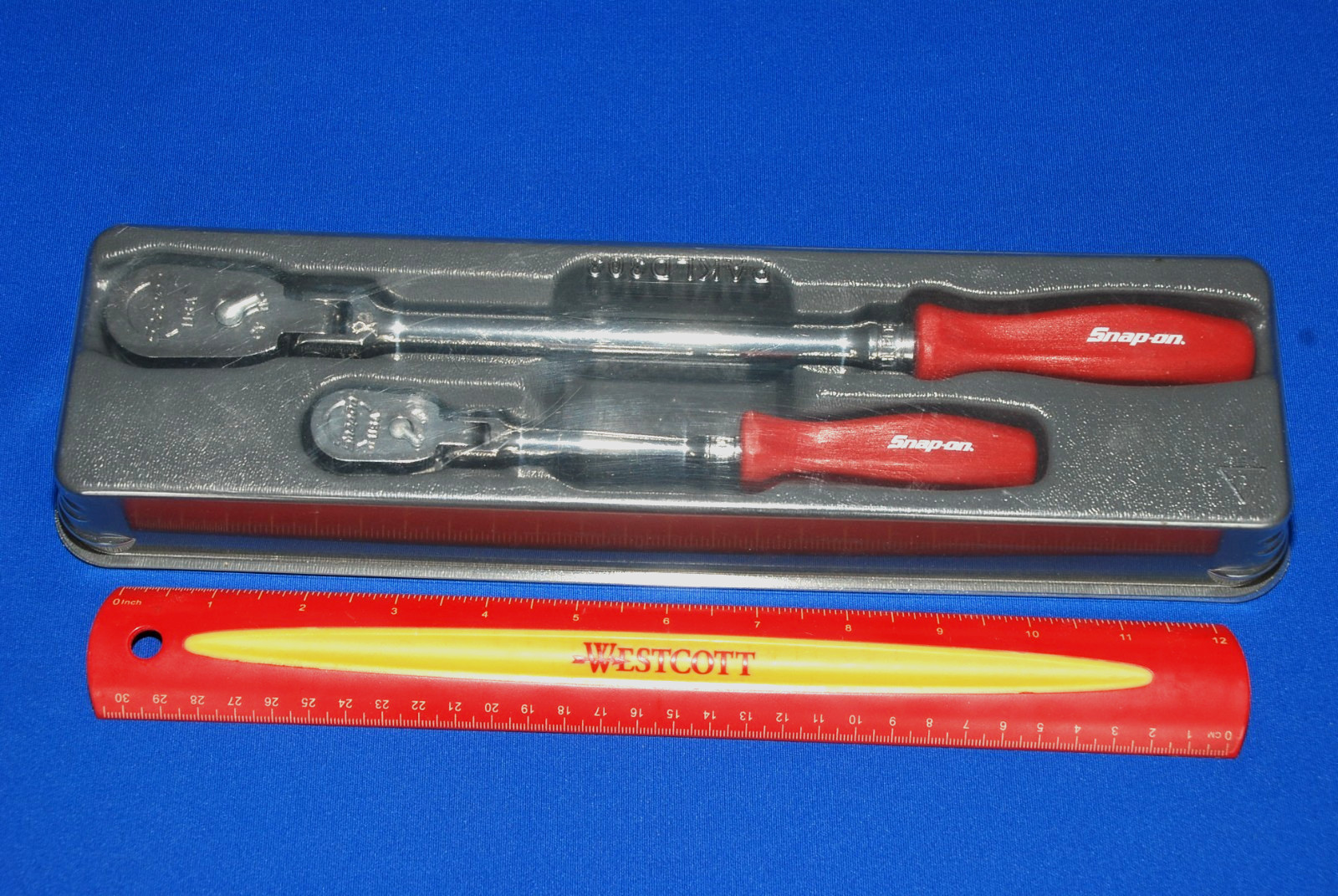Snap-on Tools 1/4″ & 3/8″ Drive Dual 80 Red Hard Grip Flex-Head Ratchet Set
