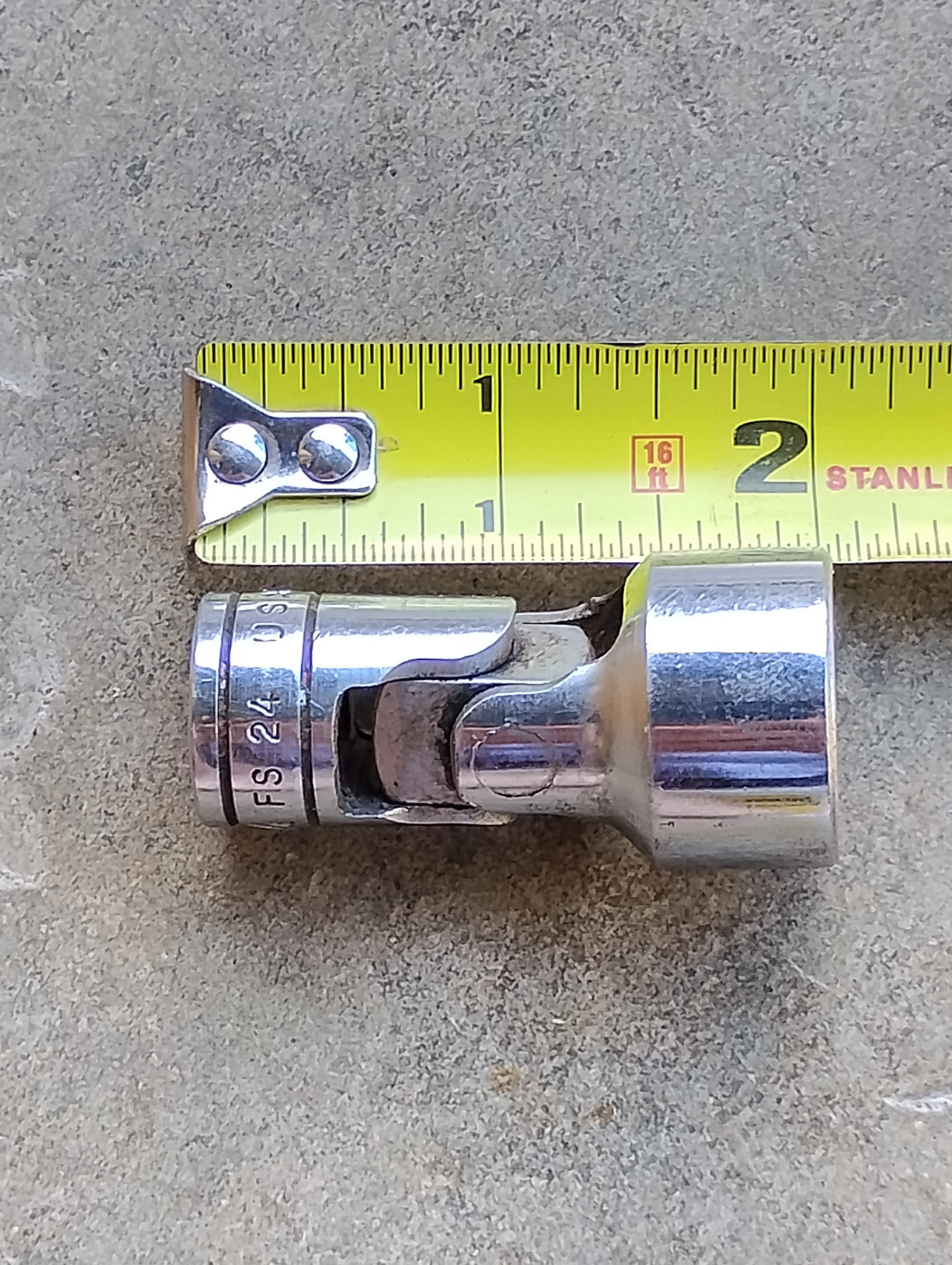 Snap-on Tools FS24 – 3/8″ Drive SAE 3/4″ 6 Point Universal Swivel Socket USA