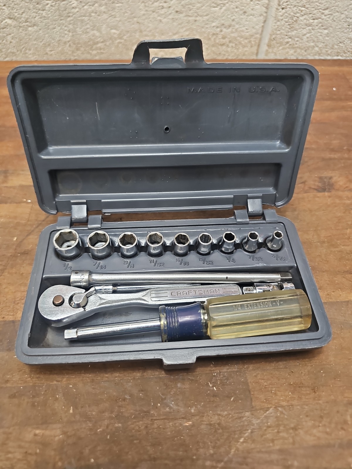 A122- Vintage CRAFTSMAN USA SAE 1/4dr RATCHET SOCKET SET =V =