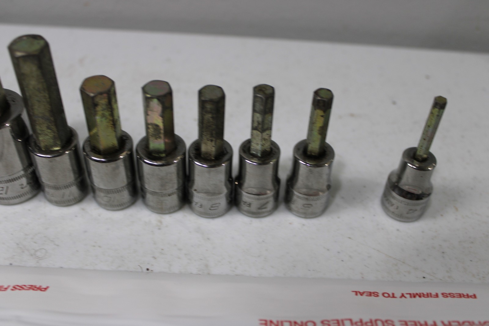 Snap On 9 pc Combination Drive Metric Standard Hex Bit Socket Set (2-10 mm)