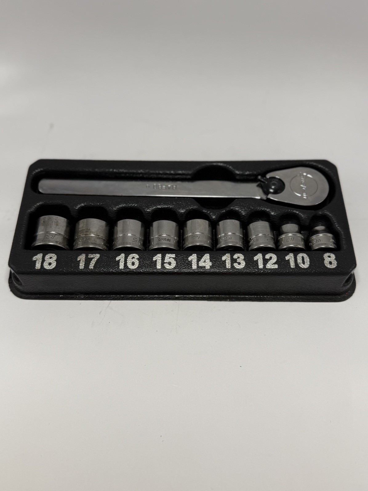 Snap On 3/8 Drive 6-Point Metric Flank Drive Low Profile Ratchet + Socket Set