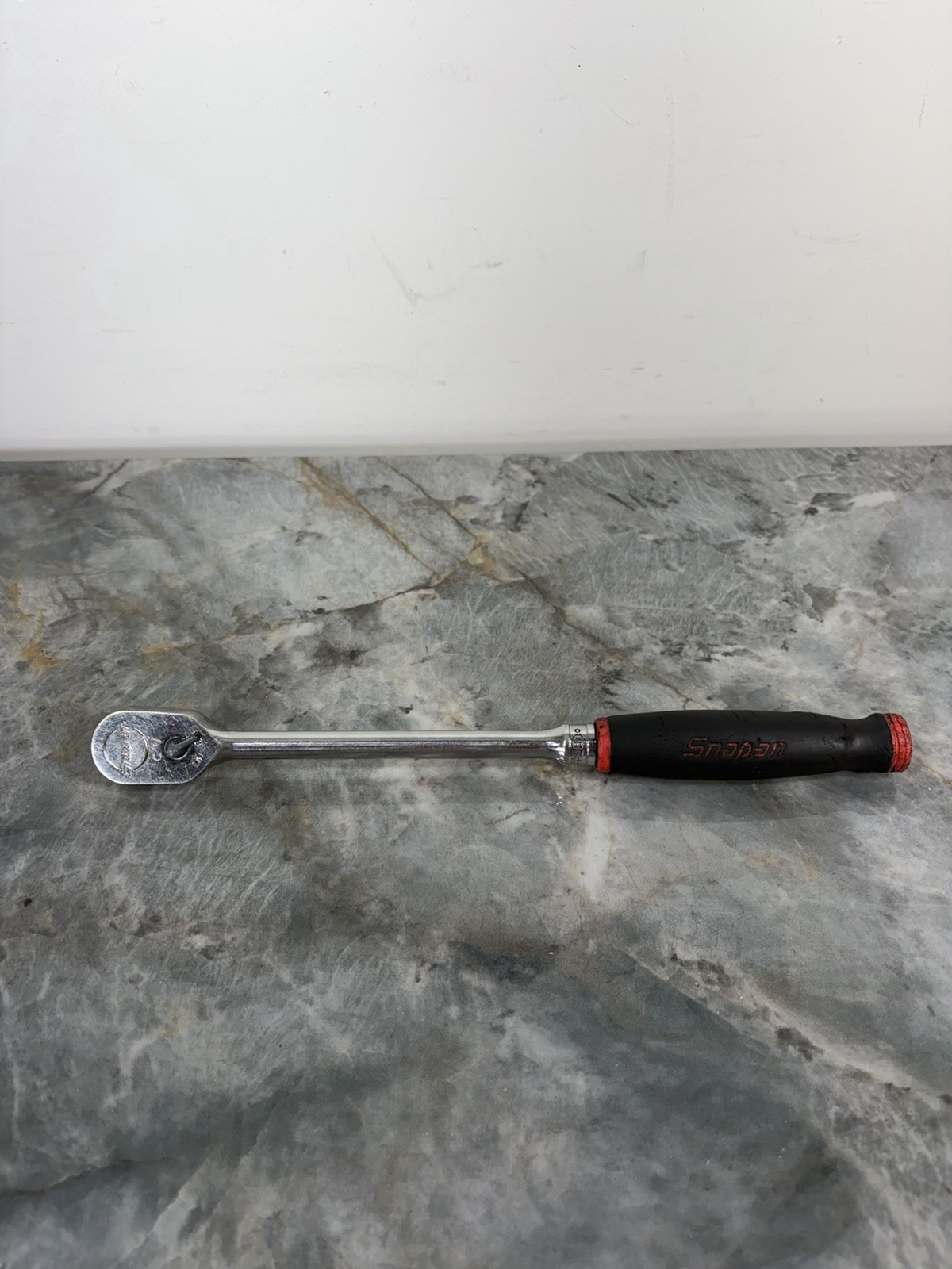 Snap-On FHL80 3/8″ Soft-Grip Long-Handle Ratchet – Red