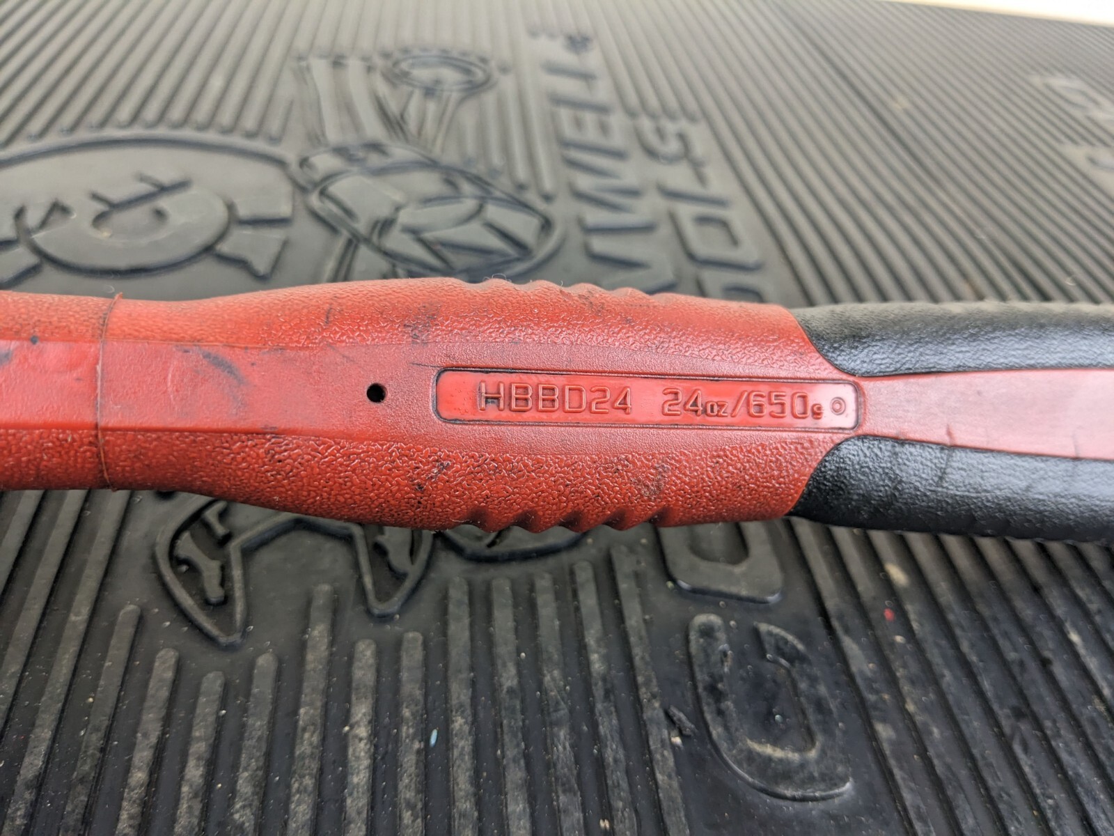 #ba689 Snap On HBBD24, Soft Grip 24 Oz Ball Peen Dead Blow Hammer Red