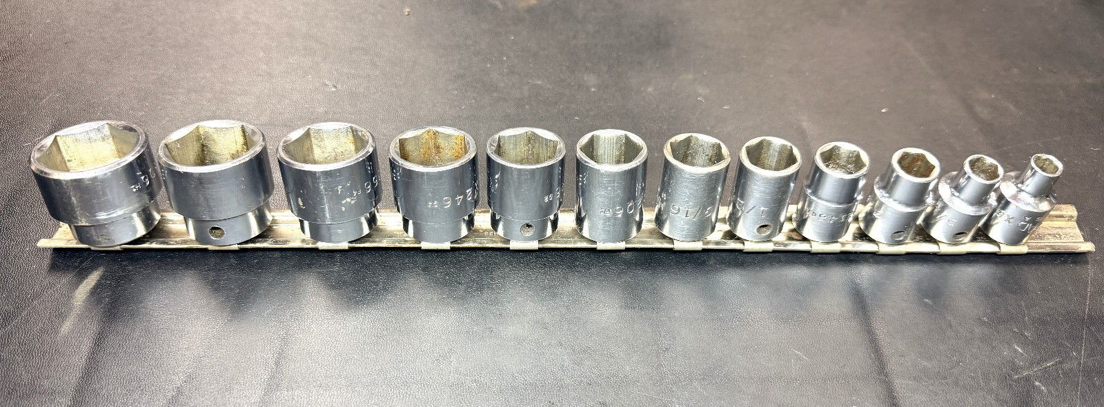 MAC TOOLS X-SERIES 12-PC 6-PT SAE 3/8-DR SHALLOW SOCKET SET 1/4′ – 15/16″ USA