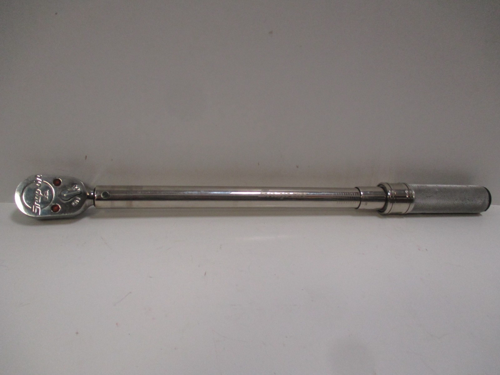 Snap On 1/2″ Drive Click Type Torque Wrench 500-2500 in Lb QD3R2500 Ratchet
