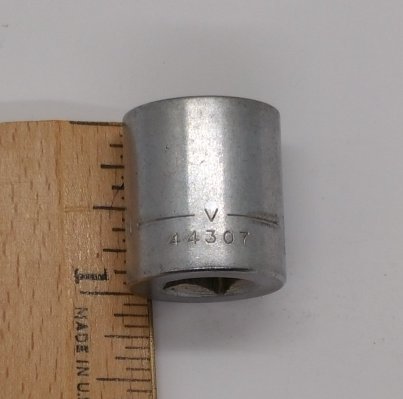 Craftsman 3/8″ Drive 17M/M 12 Point Shallow Socket Metric V 44307 USA