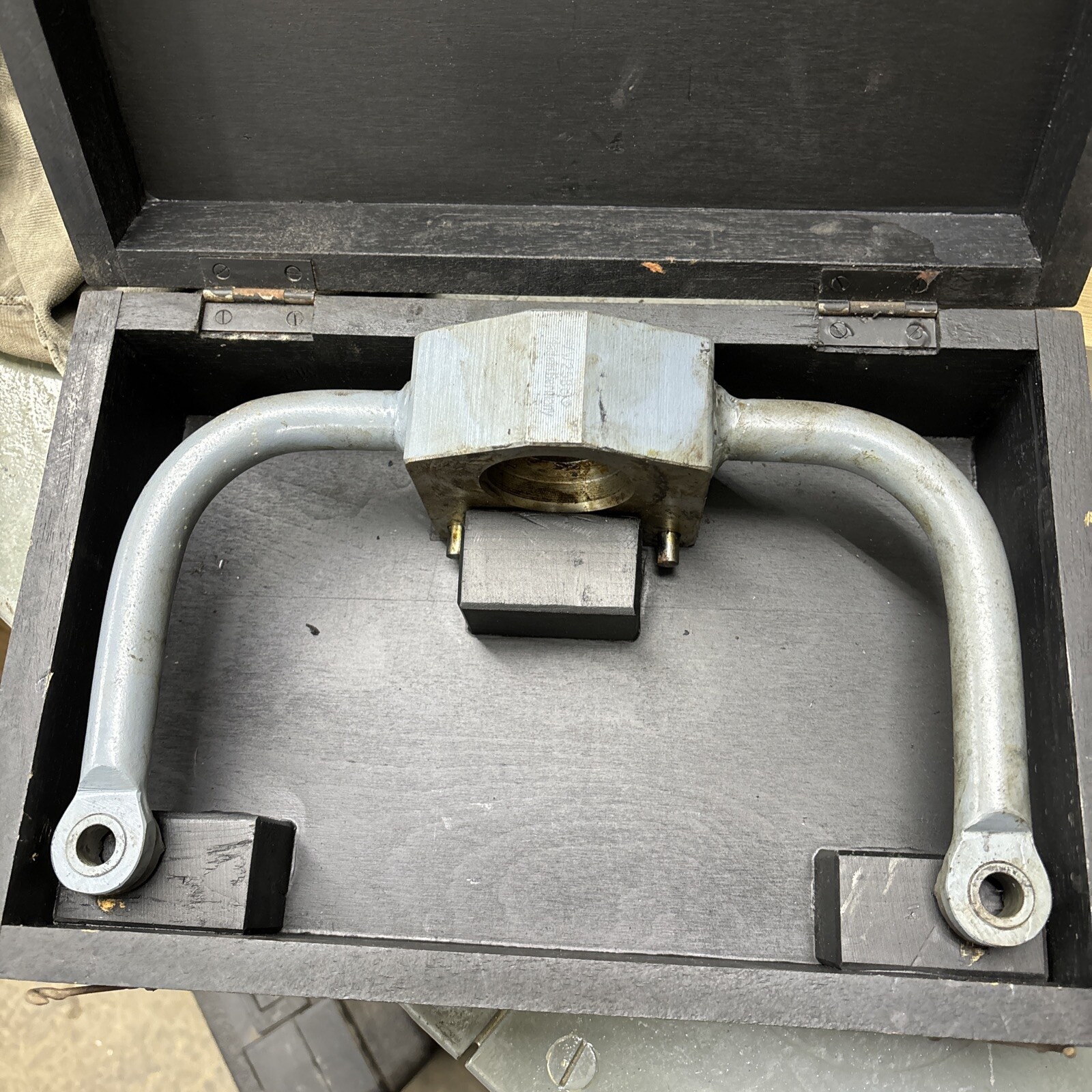 Vintage Peiseler VW 258c, OEM, tool in original box.