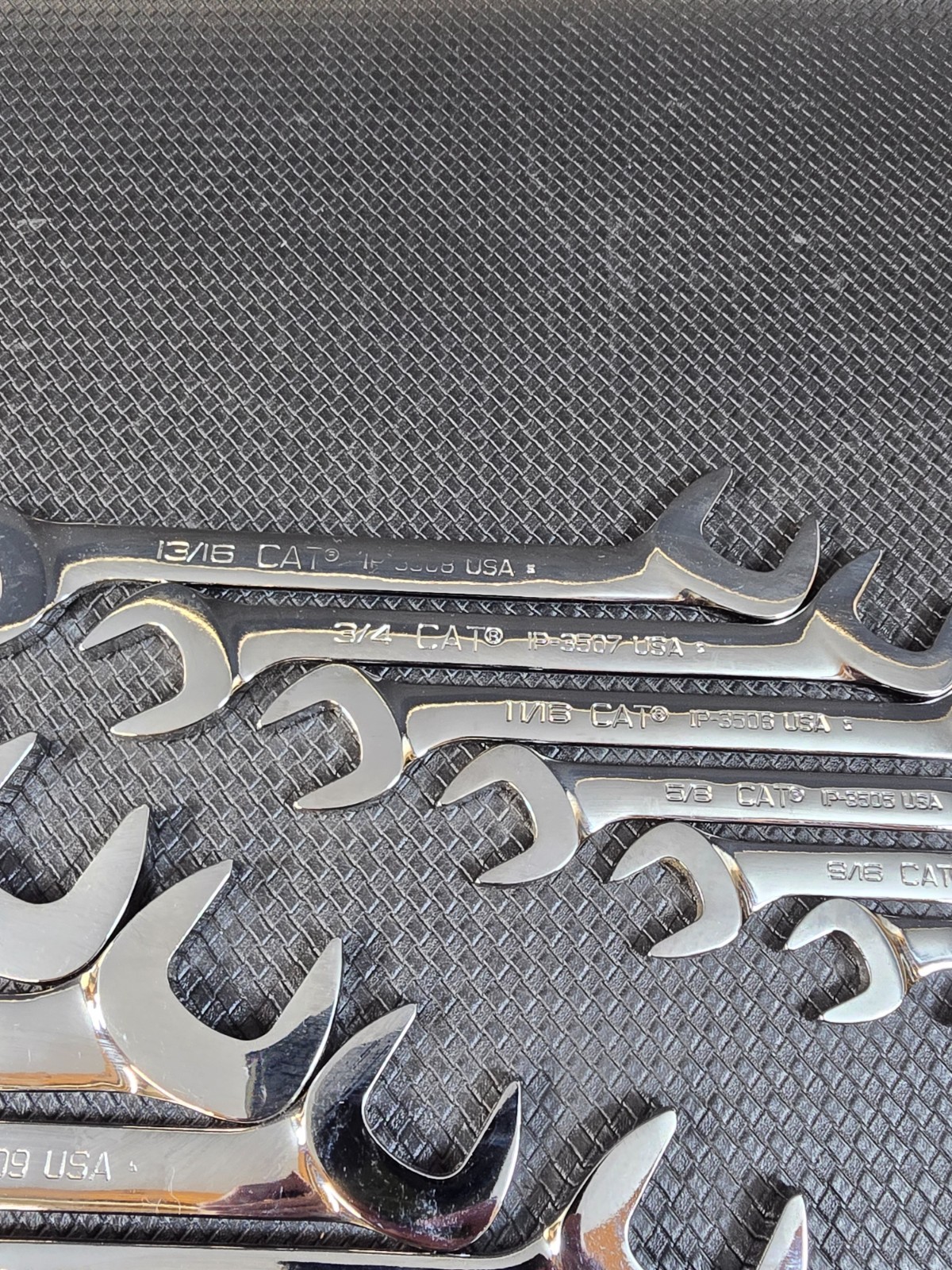 CAT Tools USA 3/8″ to 1-14″ 14pc SAE Open End Angle Wrench Set Snap On