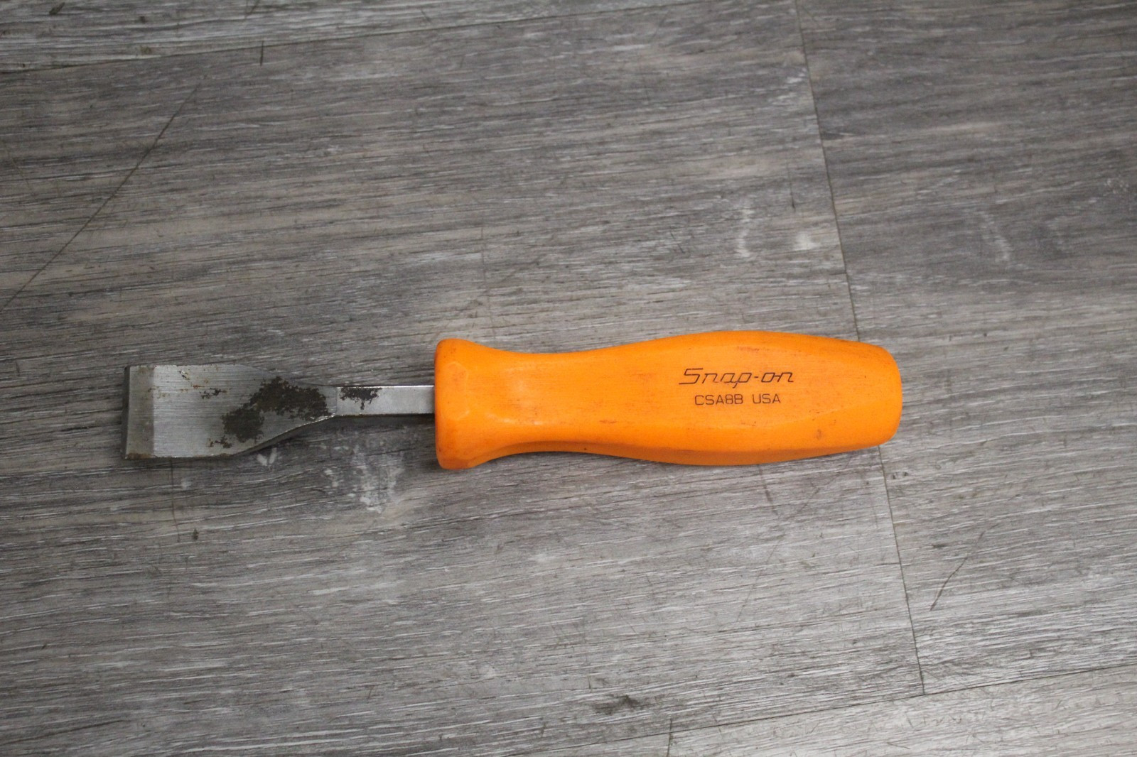 Snap-on 7″ Long Rigid Gasket Scraper, Hard Orange Handle, 7/8″ Wide Edge CSA8B