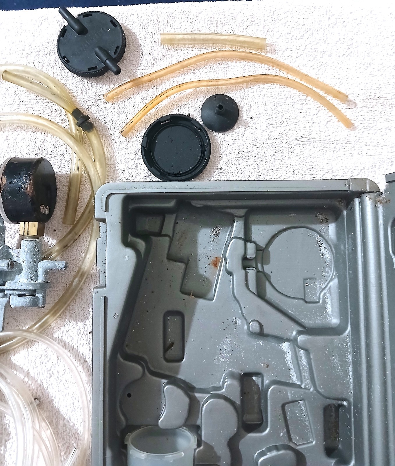 Mityvac Silverline Vacuum Pump Kit Brake Bleeder Hand Tool w/ Case AS-IS