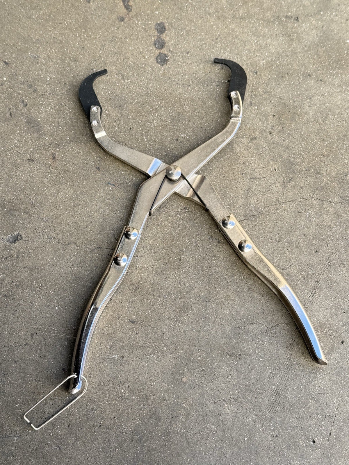 Clutch Brake Pedal Release Plier Master Cylinder Removal VAG VW Audi Seat Skoda