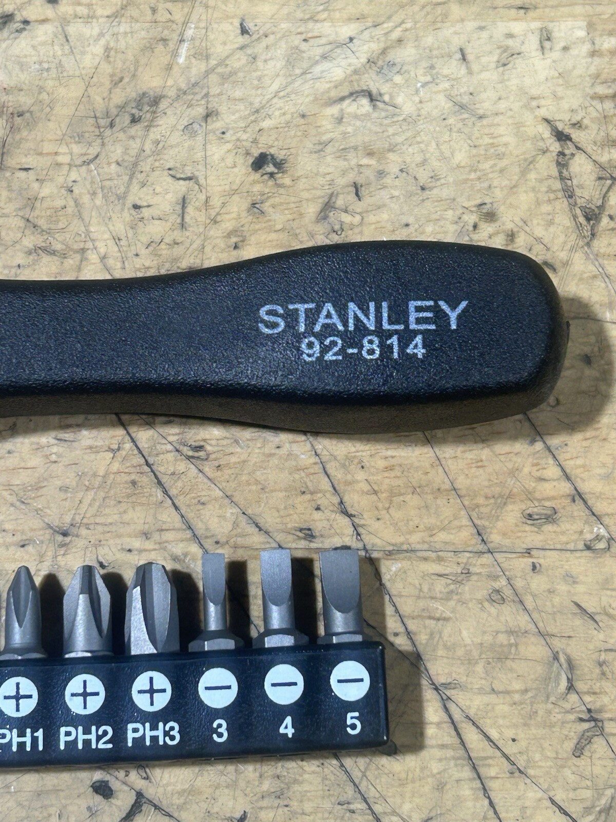 Stanley Bit Driver Set. 17 Pieces. Driver, Adapter And 15 Bits