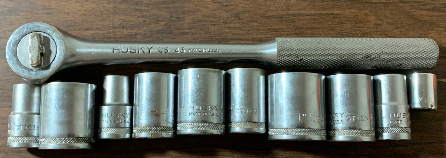 Vintage HUSKY 1/2» Drive Ratchet Knurled Handle CS43 Made In USA With Sockets