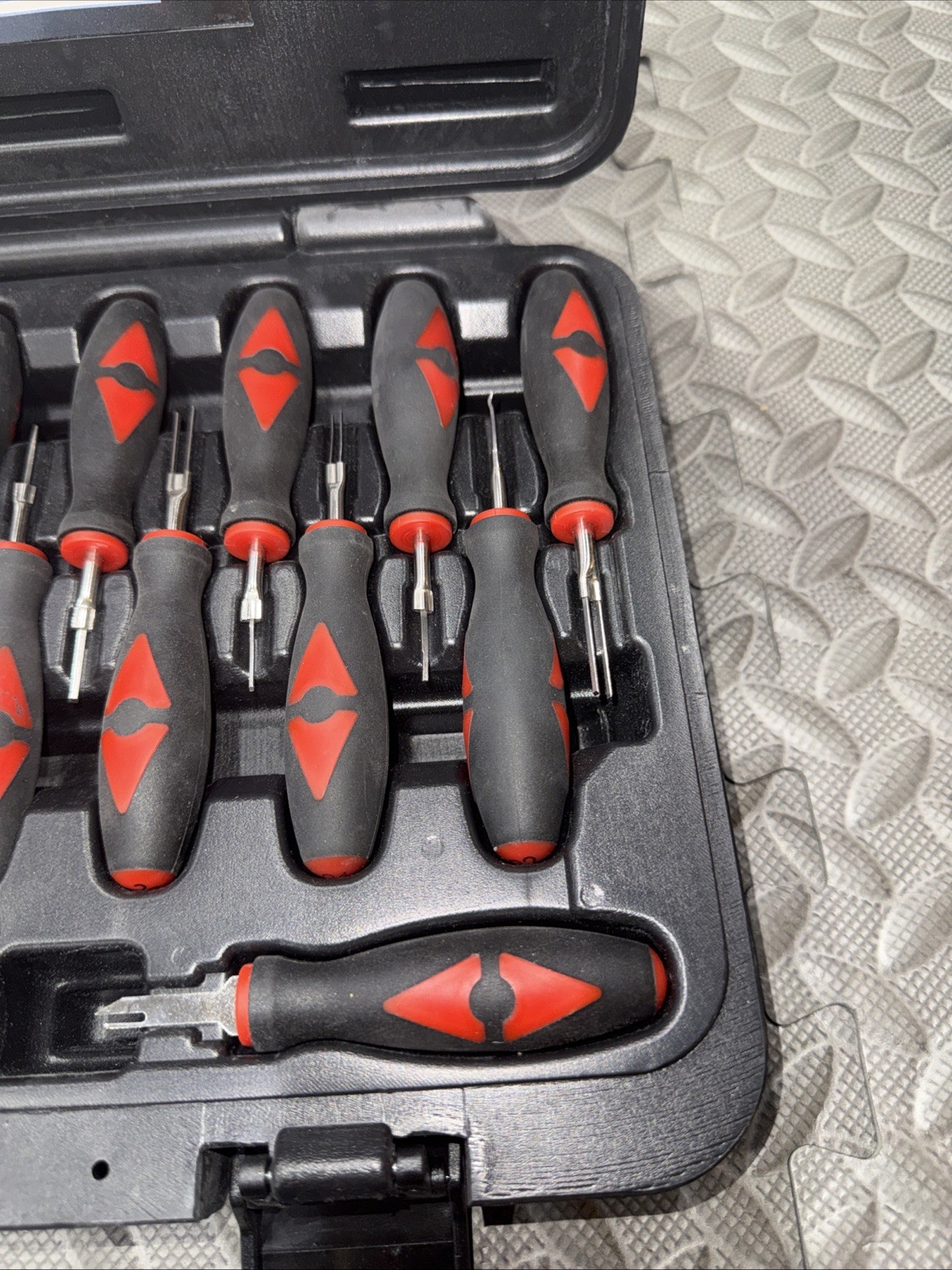 Matco Tools MASTERM23 23-Piece Universal Automotive Terminal Tool Kit NICE