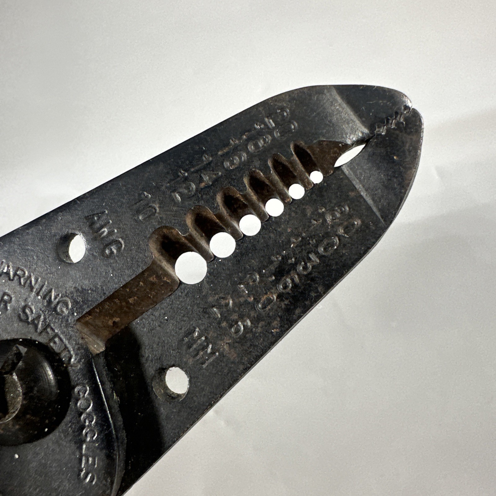 Crescent WS15 6″ Self-Opening Wire Strippers / Cutters 10-20 AWG USA Made