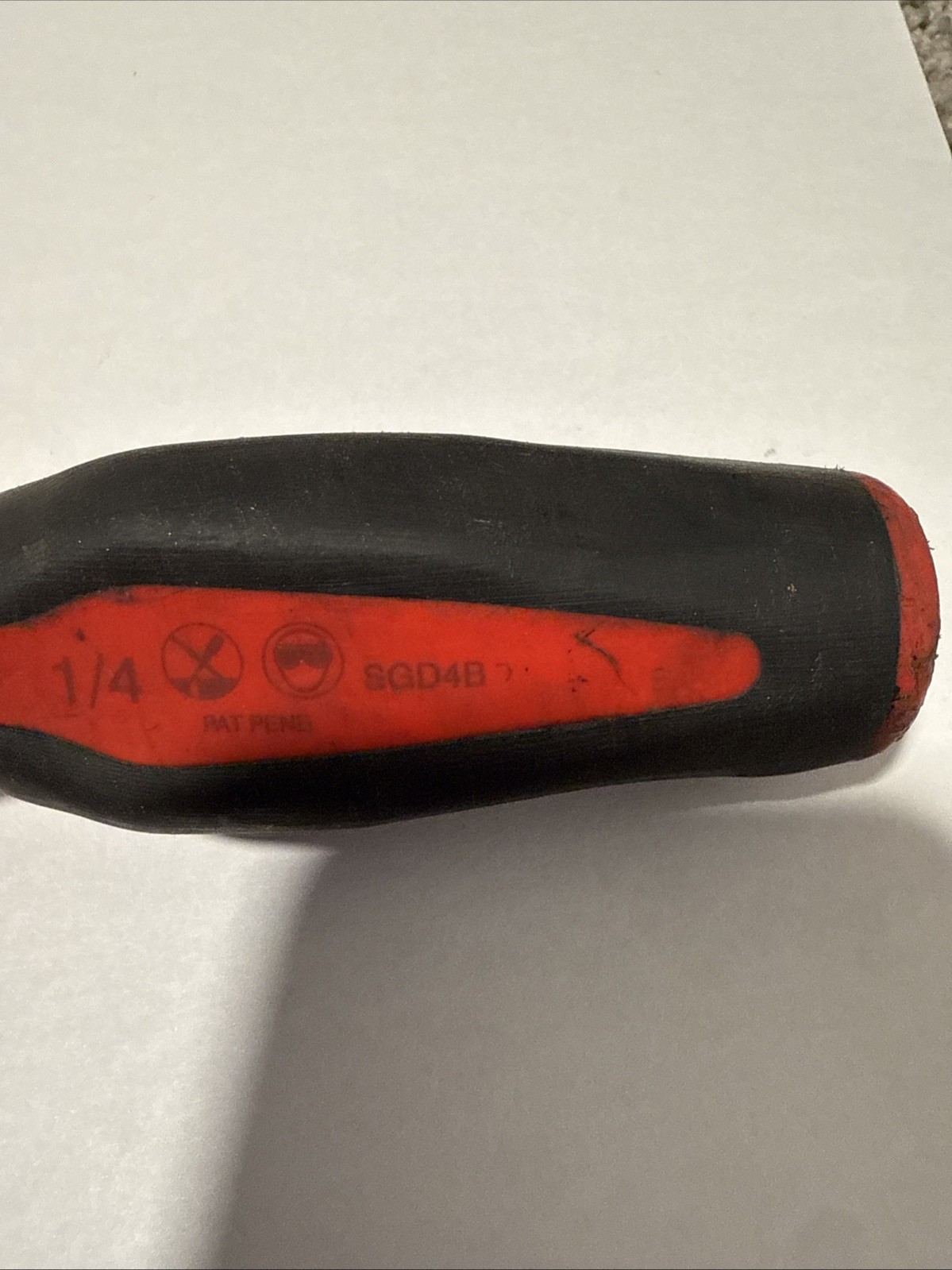 Snap-on Tools SGD4B 1/4″ Flat Head RED Soft Grip Standard Screwdriver