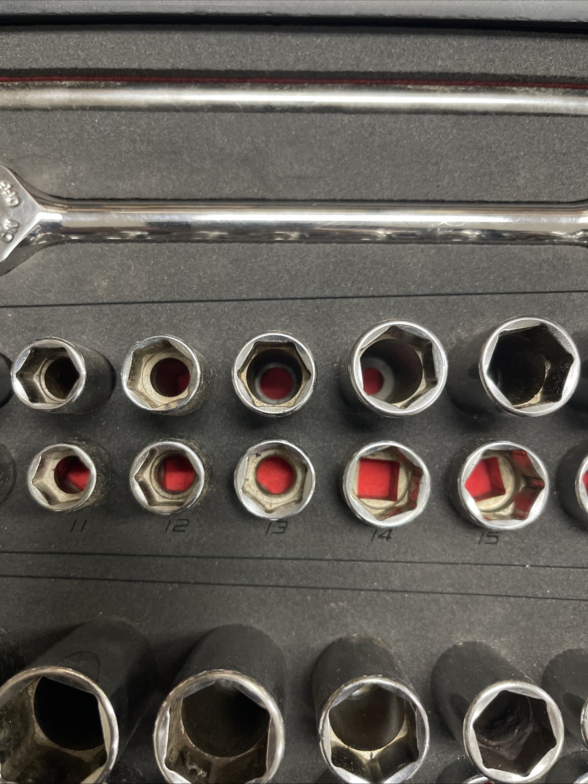 Snap On 51 pc 3/8″ Drive 6 Point Metric SAE General Service Set 251FSMBFR