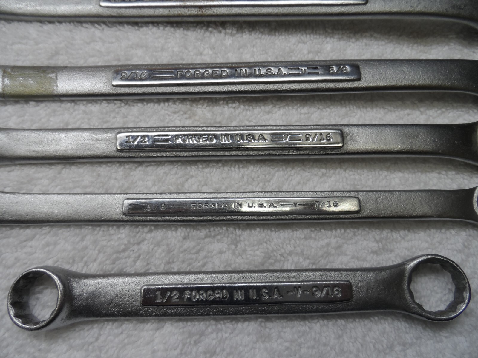 Craftsman SAE Box End Wrench Set (bonus stubby), 12pt, USA (3/8″ – 1″) – 7 pcs