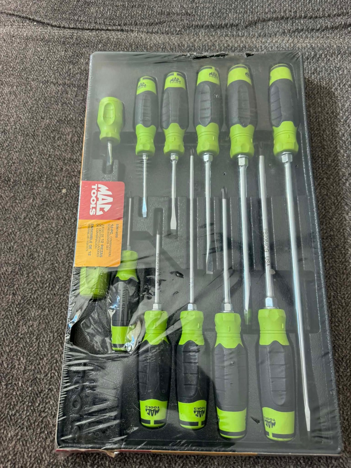 NEW RARE COLOR MAC TOOLS USA 12PC COMBINATION SCREWDRIVER SET NOS SDB12CG