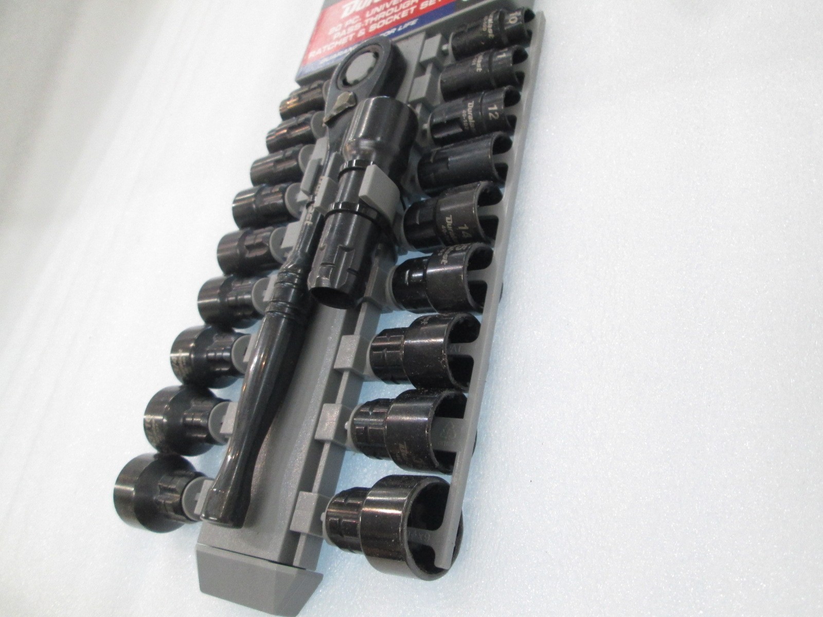 Duralast (61-105) 20PC Universal Ratchet and Socket Set