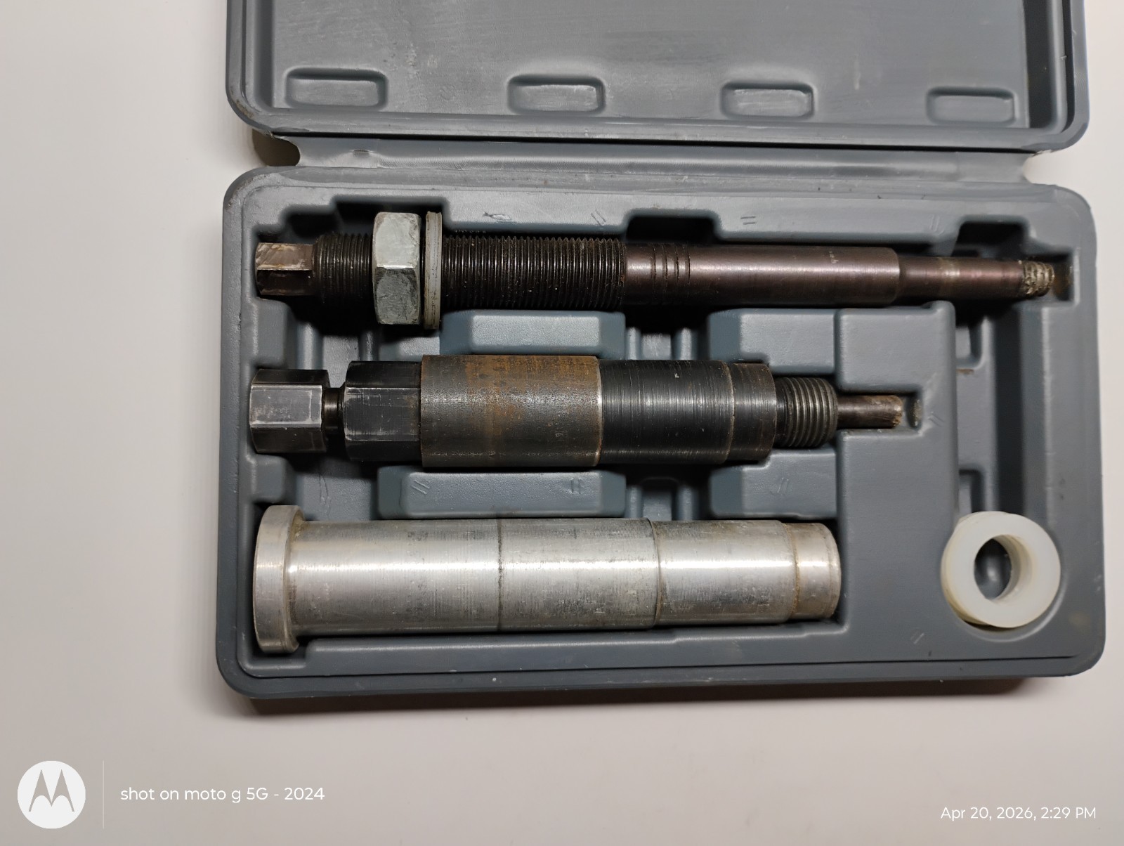 LISLE BROKEN SPARK PLUG REMOVER FOR FORD TRITON & 3 VALVE ENGINES, (B7