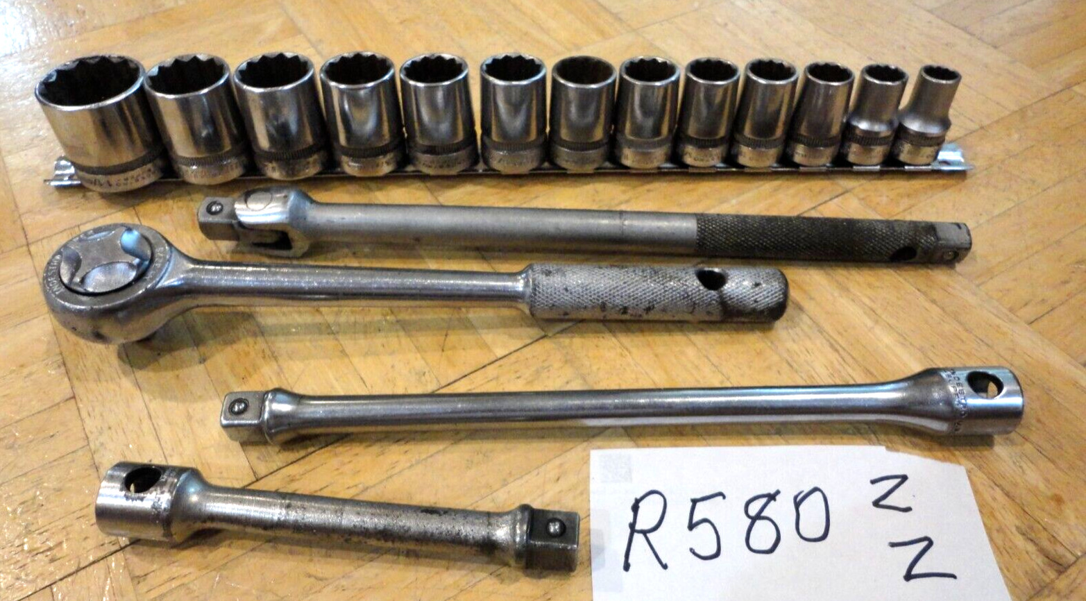 INDESTRO SUPER TOOLS 17 PIECE 1/2 DRIVE SAE. GENERAL SERVICE SET