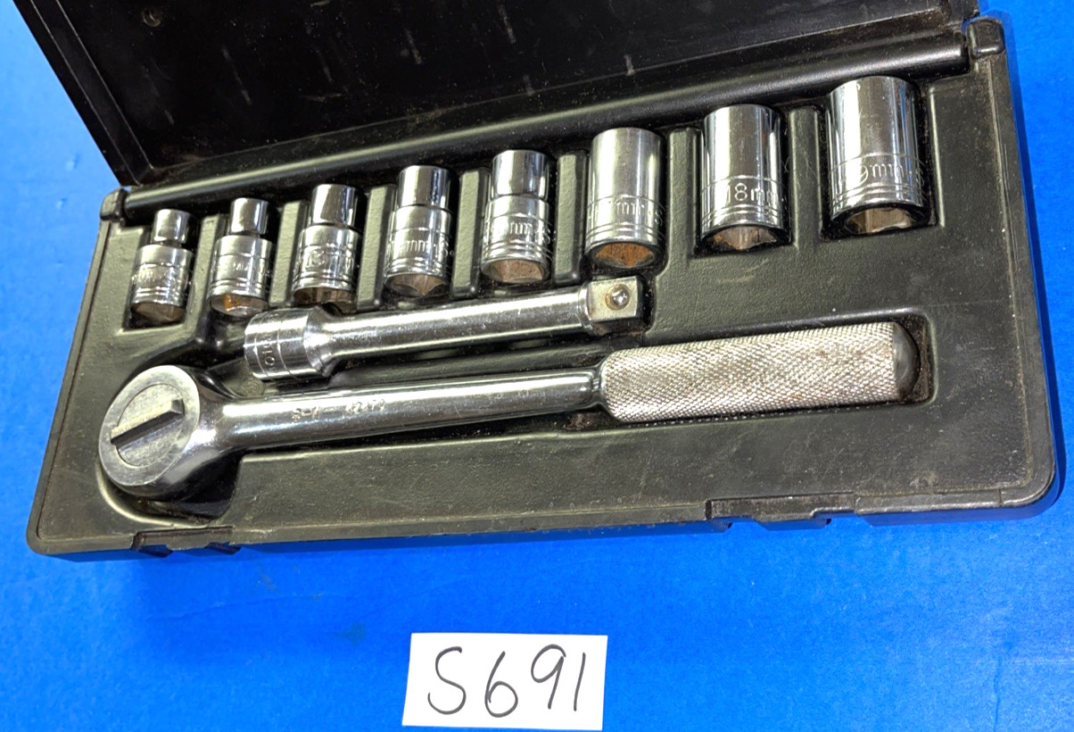 S-K TOOLS 10 PIECE 1/2 DRIVE RATCHET & EXTENSION & METRIC SHORT SOCKETS