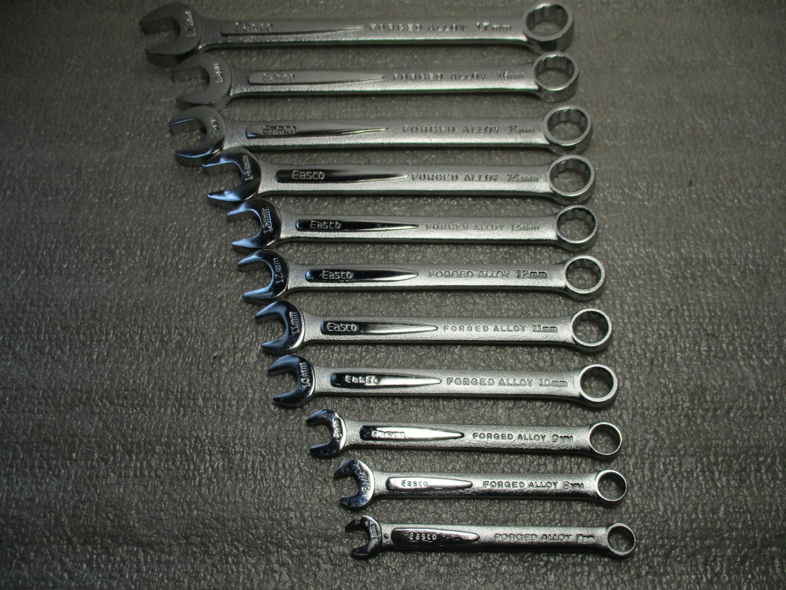 Easco Complete 11 Pc Metric Wrench Set w/Original Yellow Pouch 8-17mm Excellent