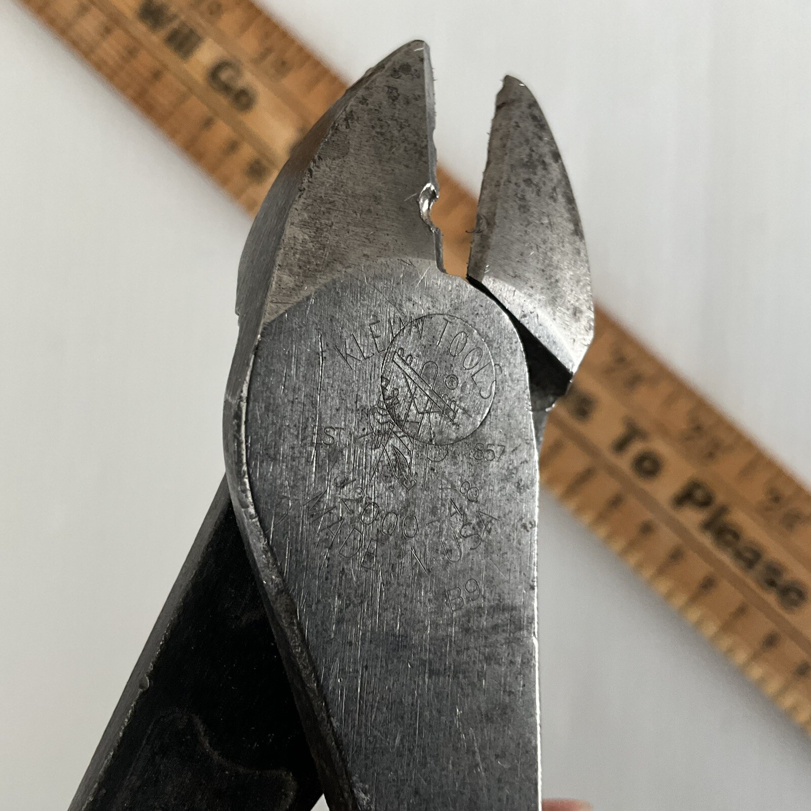 KLEIN TOOLS J2000-48 Diagonal Angled Head Cutting Plier 8″
