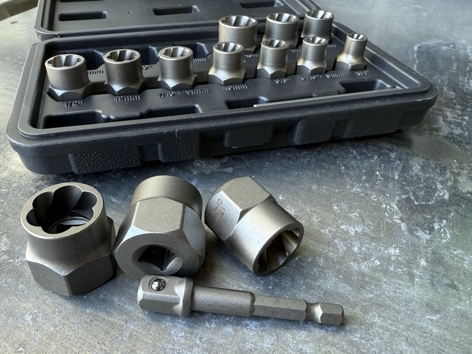 15Pcs Bolt Extractor Kit 3/8″ Dr. Impact Bolt & Nut Screws Stud Remover Socket
