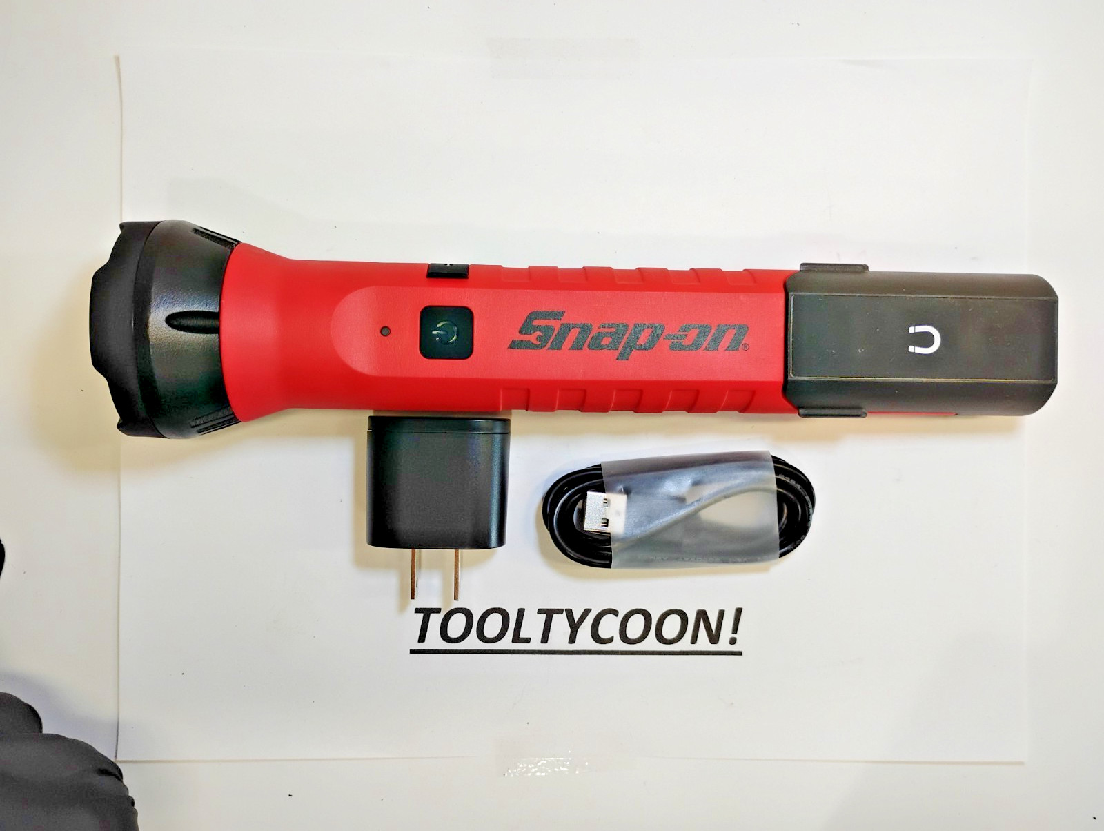 Snap-On Tools NEW ECFLH062 PIVOT HEAD Flashlight RED 600 LUMEN RECHARGABLE