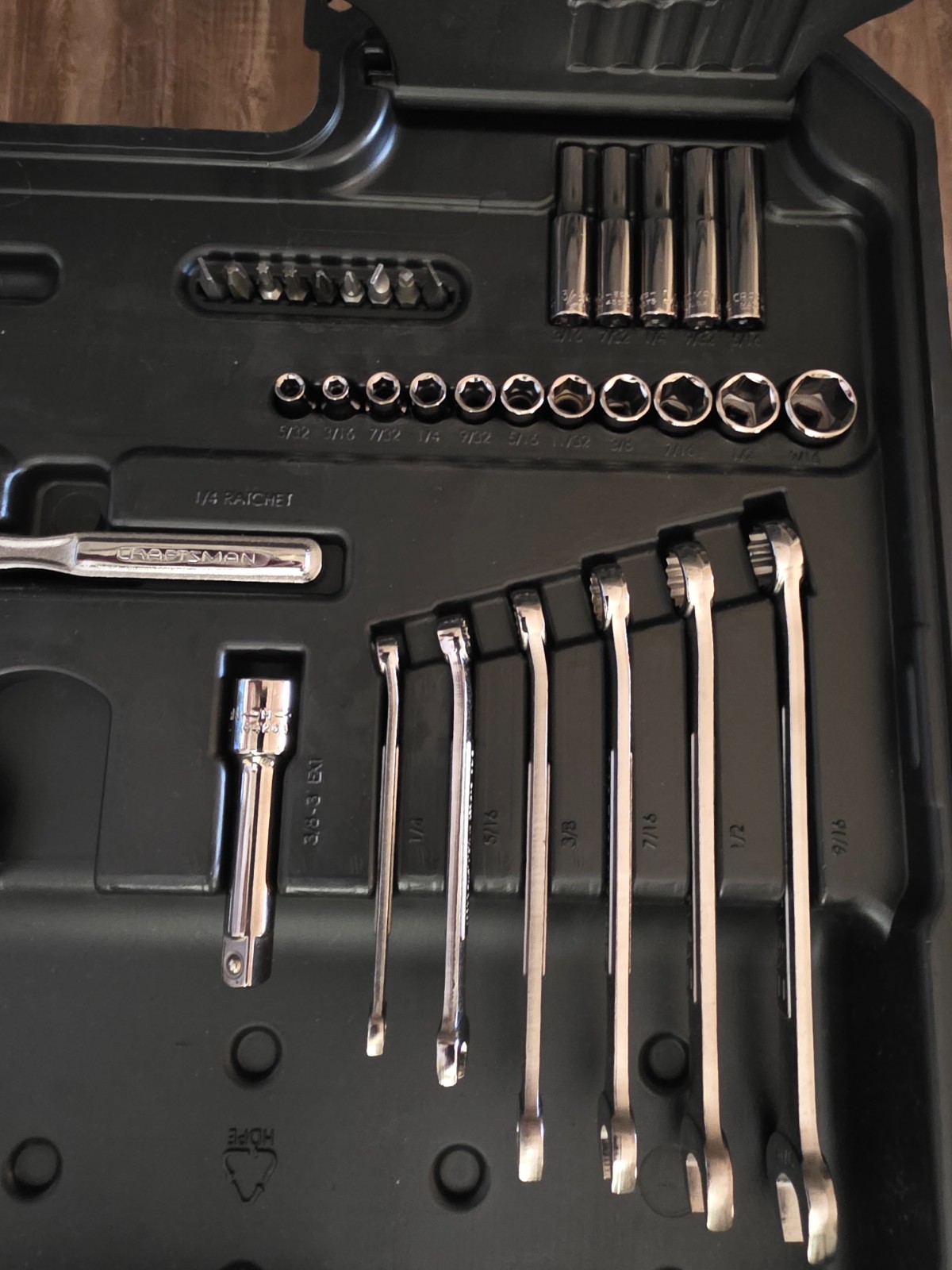 Craftsman 154 pc. socket set SAE/Metric sizes complete with case