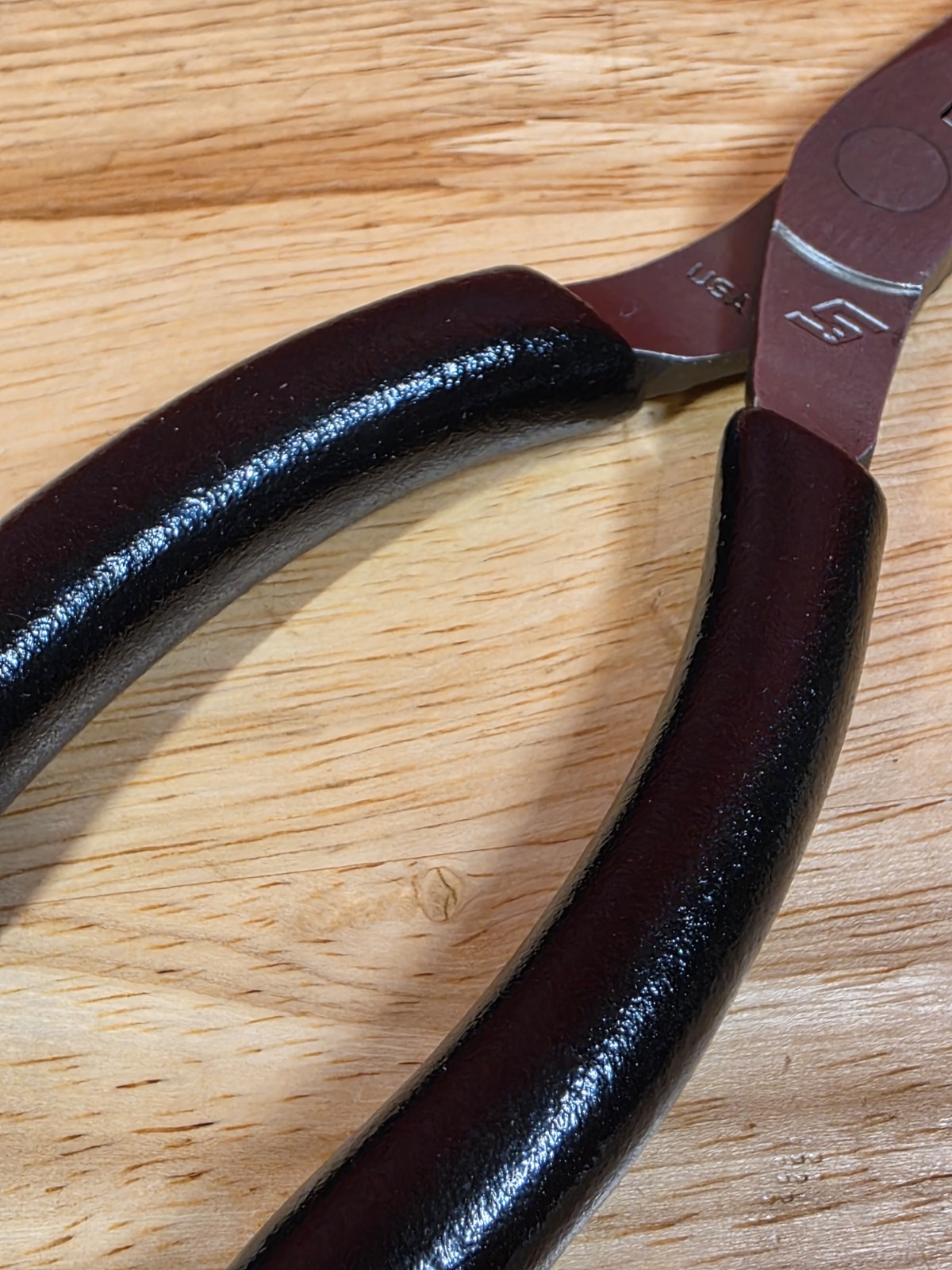 Snap-on Tools 95ACF Black 6″ Soft Grip Needle Nose Pliers USA