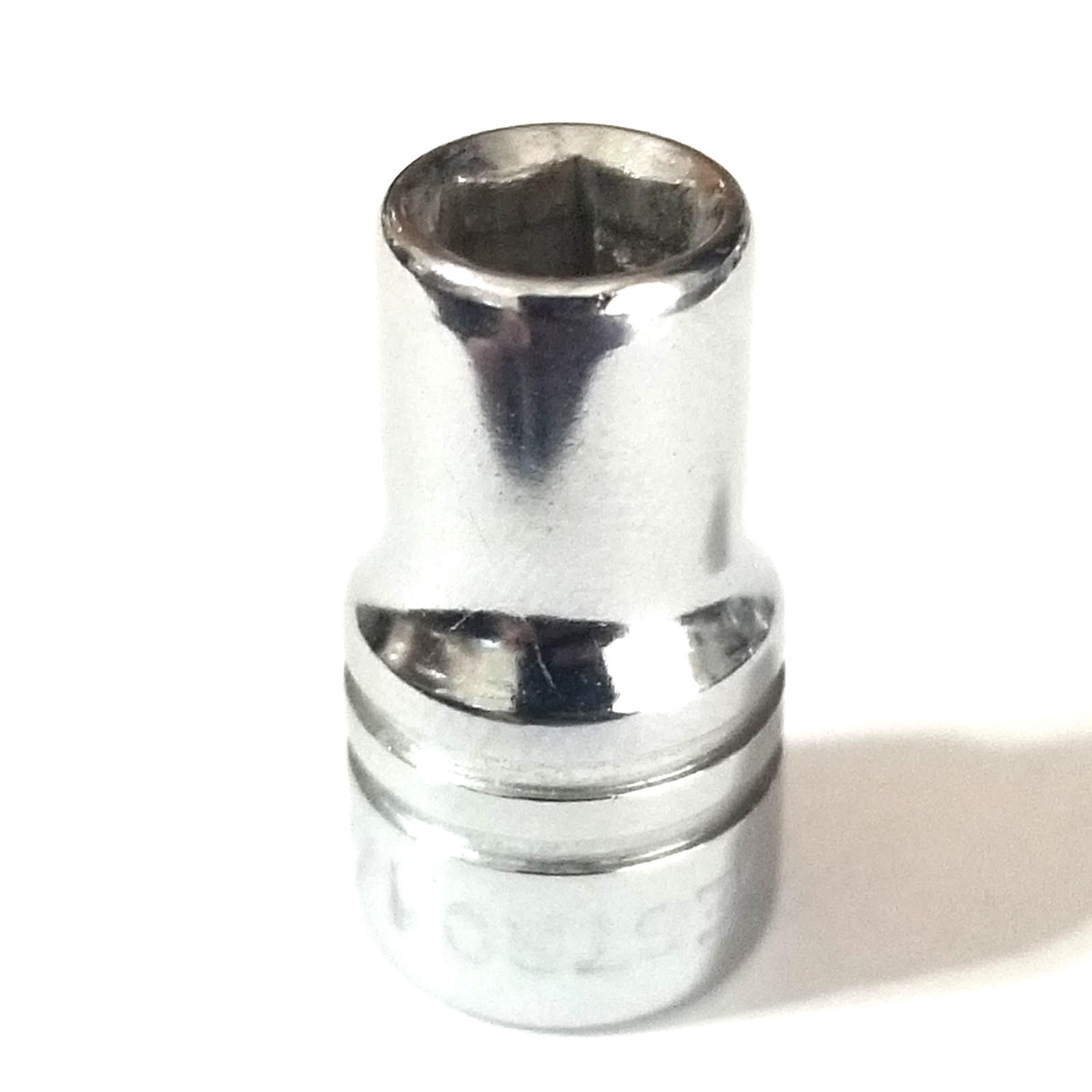 Indestro 1/4″ Socket – 1/4″ Drive – 6 Point – 6008 Made in U.S.A.