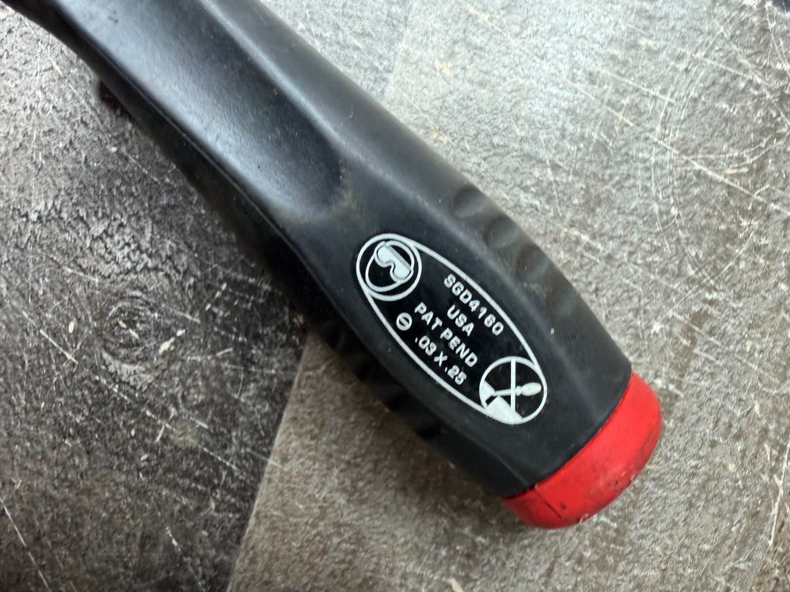 Snap-on SGD4180 Long Flat Slotted Cabinet Screwdriver 1/4 Red Black Grip USA