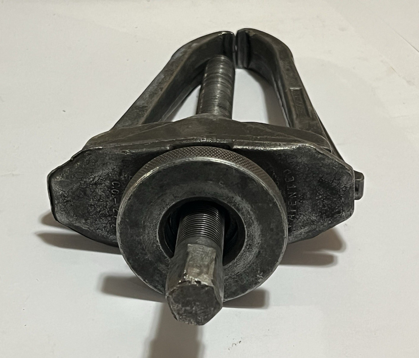 Blue Point CG-270 10-Ton 2-Jaw Gear Bearing Puller 8-1/2″ Spread 5-1/2″ Reach