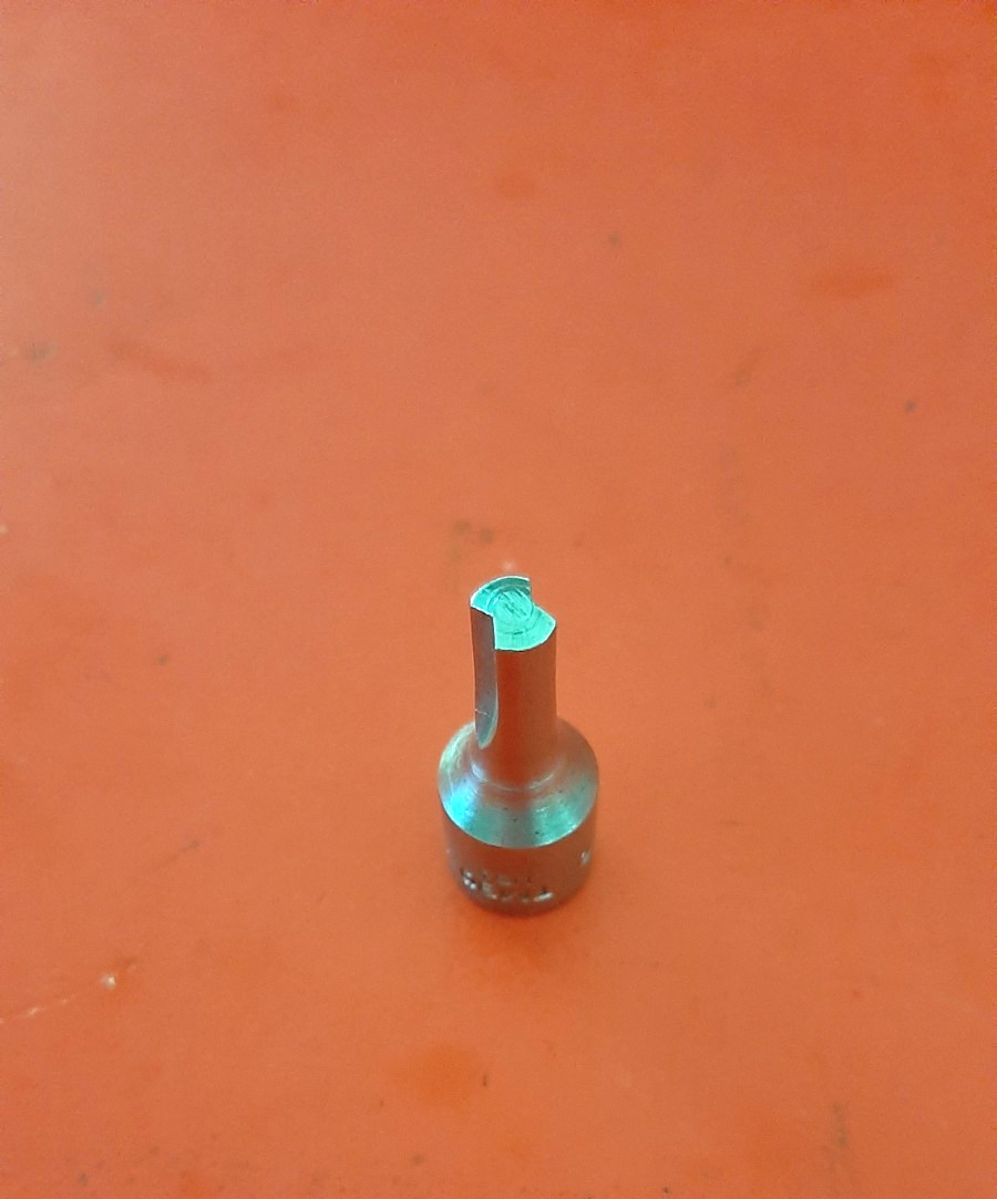 Snap-on Tools USA TM30 1/4” Drive Butterfly Clutch Tip Bit Socket Driver 709