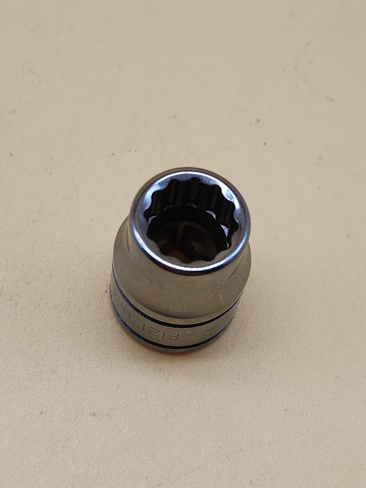 Snap-on Tools F121 3/8″ Drive 3/8″ SAE 12 point Shallow Chrome Socket USA