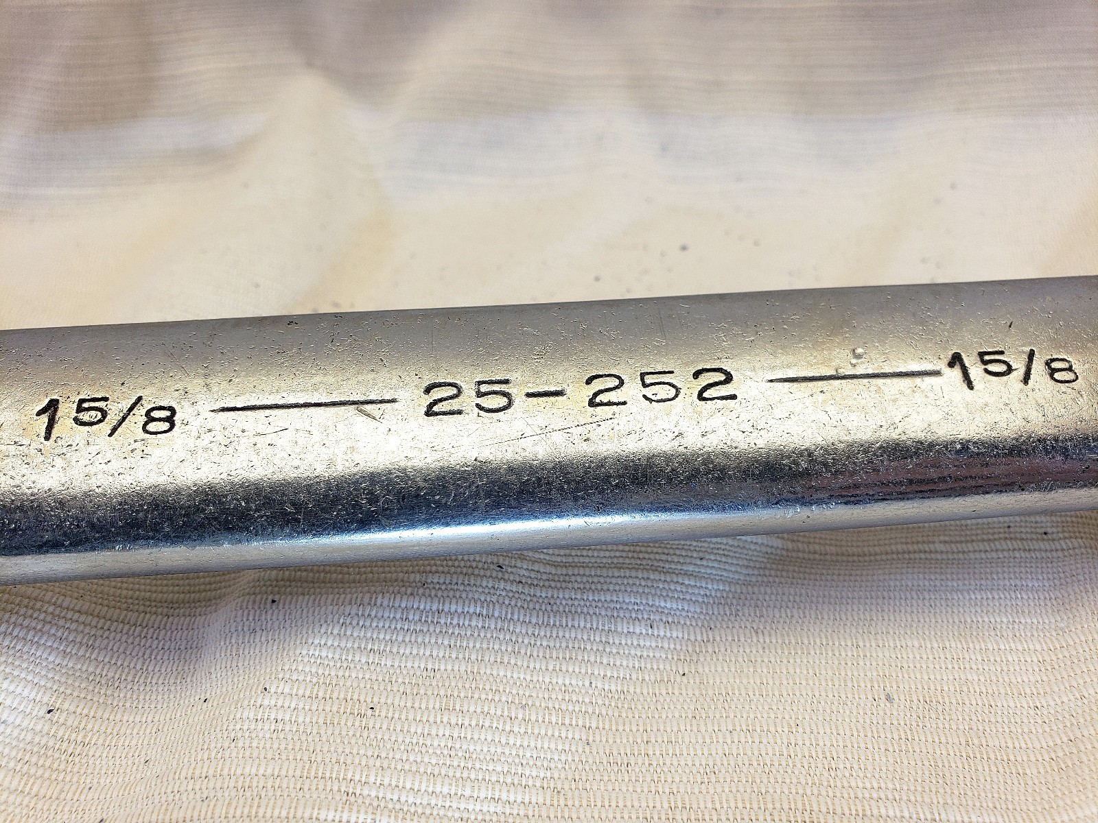 ARMSTRONG TOOLS USA 25-252 Combination Wrench 1-5/8″ Armaloy 12-Point Chrome