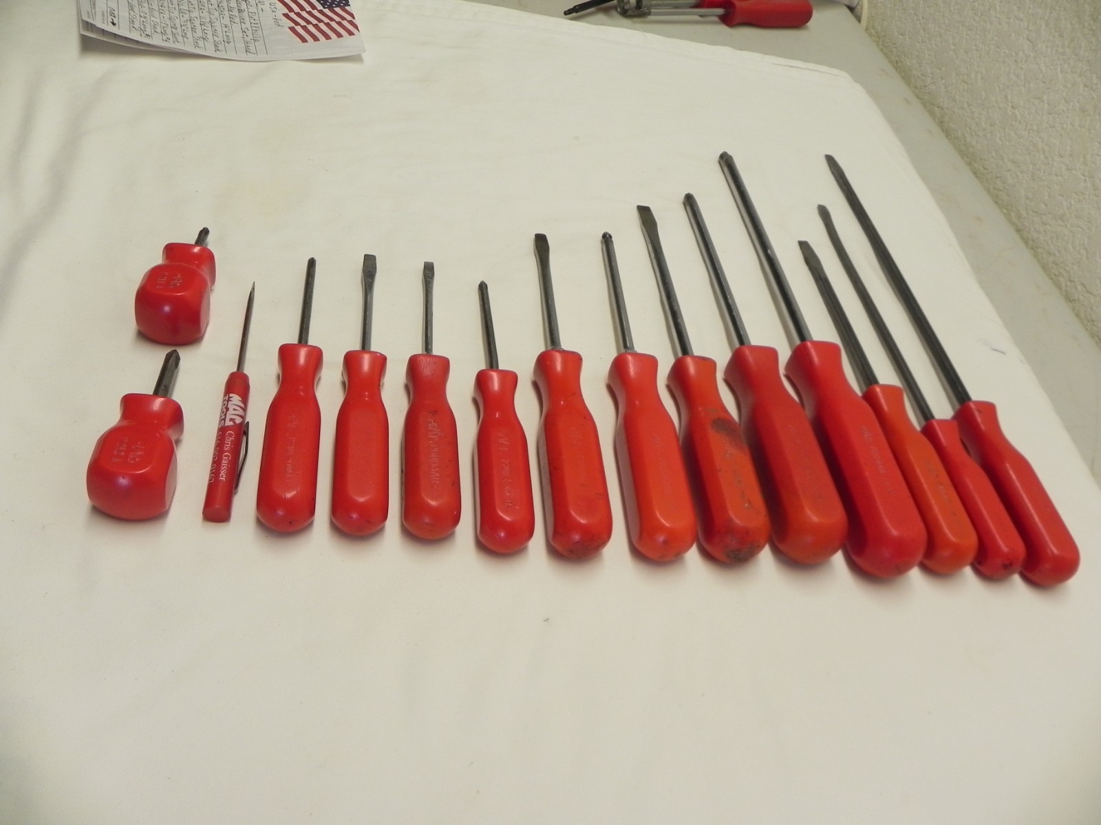Mac Tools Vintage 15 Piece Flat Tip & Phillips Head Red Screwdriver Set
