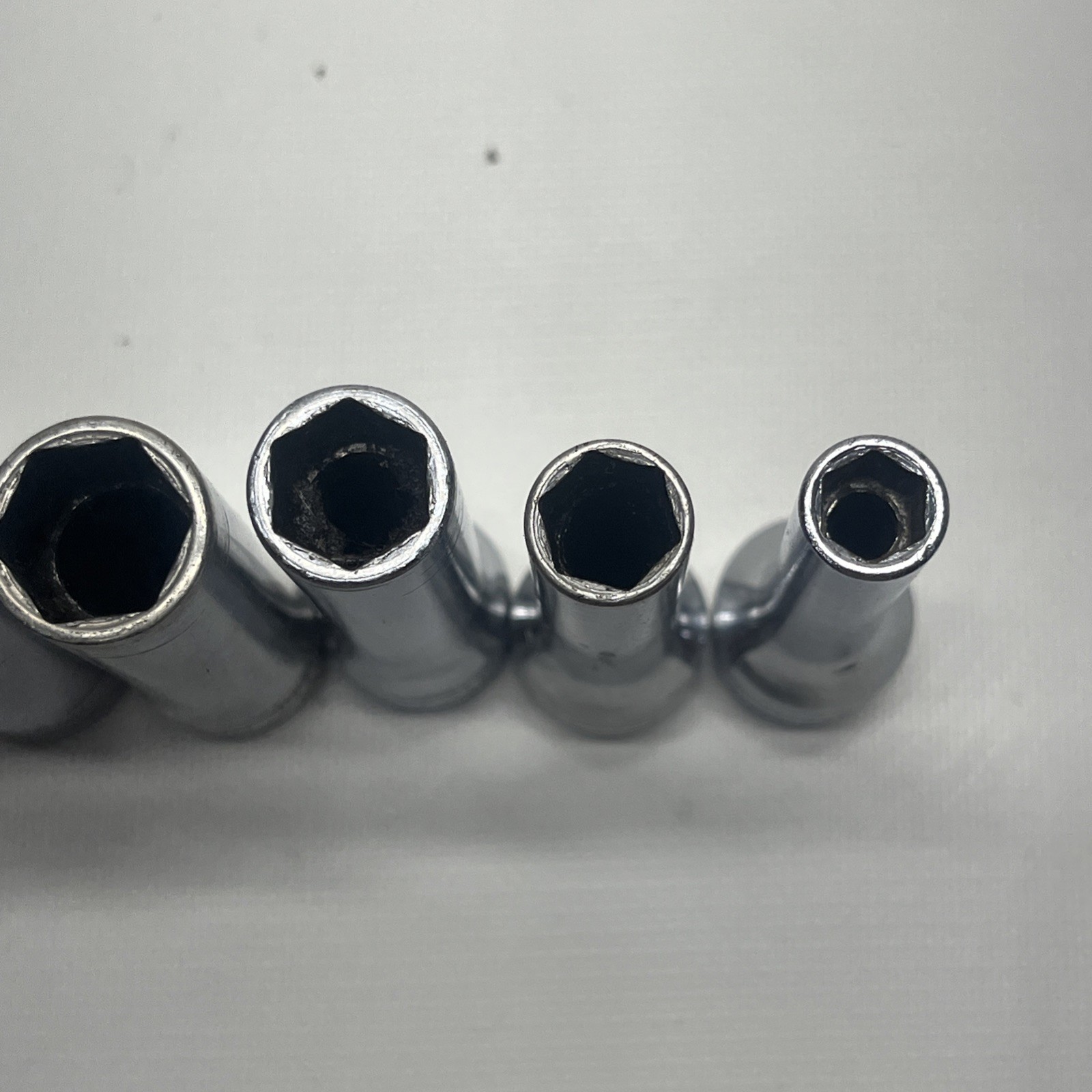 Snap-on 10-Piece 3/8″ Drive 6-Point Deep Chrome SAE Socket Set 1/4-13/16”211SFSY