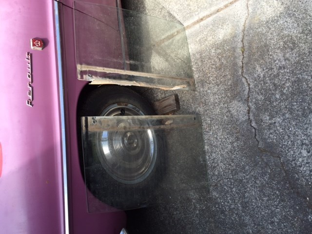 Renault Caravelle Window Glass Right side