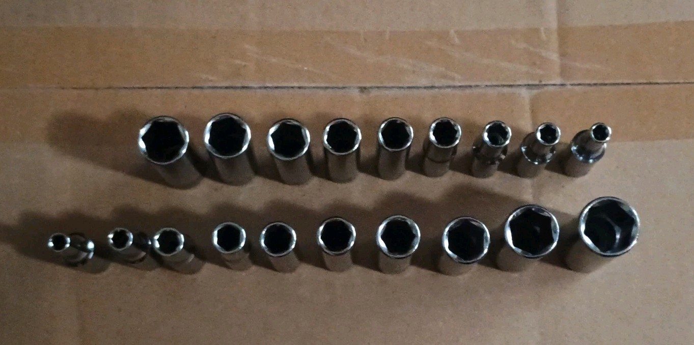 CRAFTSMAN 19 Piece SAE and METRIC Deepwell Socket Set For 1/4″ Inch Drive