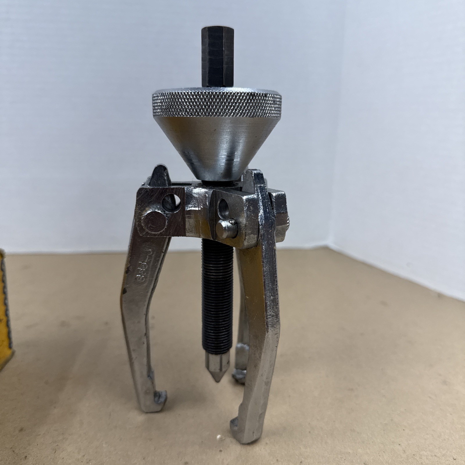 Herbrand Van- Chrome Tools Three Jaw Puller No.868
