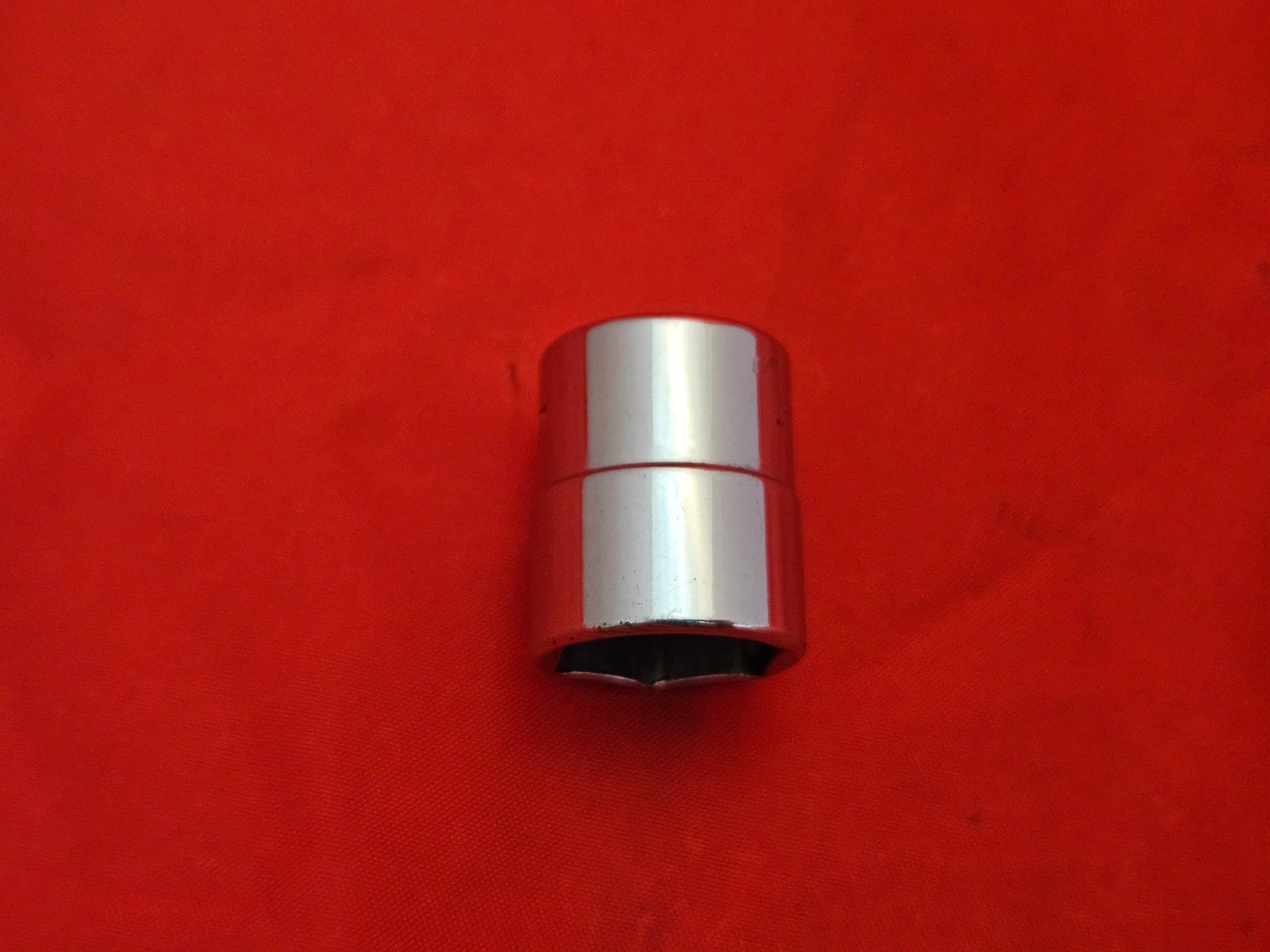 New Logo Snap-on TM18 1/4″ Drive 9/16″ 6 Point Shallow Socket USA SAE 3K