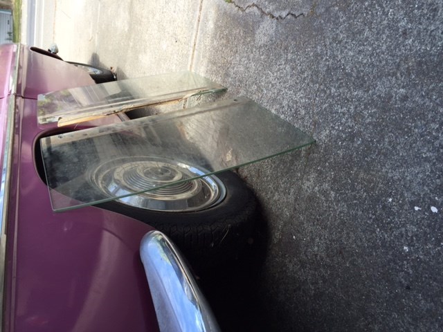 Renault Caravelle Window Glass Right side