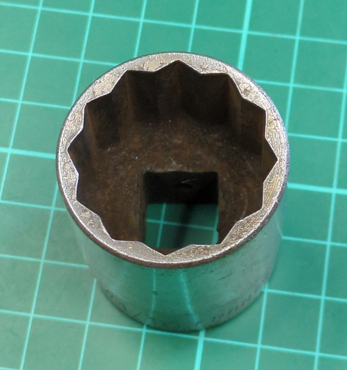 Facom S1,1/16, 1/2″ Drive 12 Point 1-1/16″ Shallow Socket Made In France